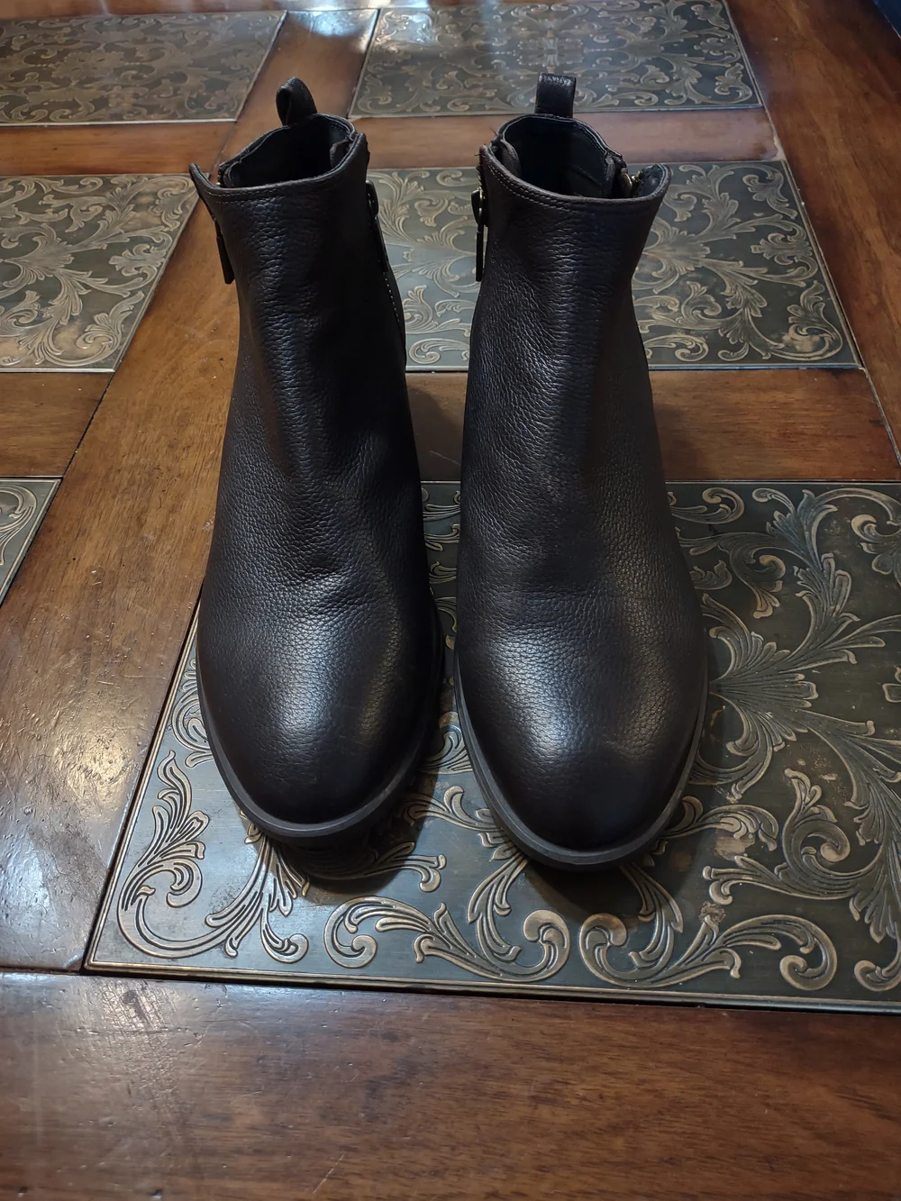 Kenneth Cole Chocolate Brown Leather Double Side-Zip Ankle Booties NWOT Sz 9